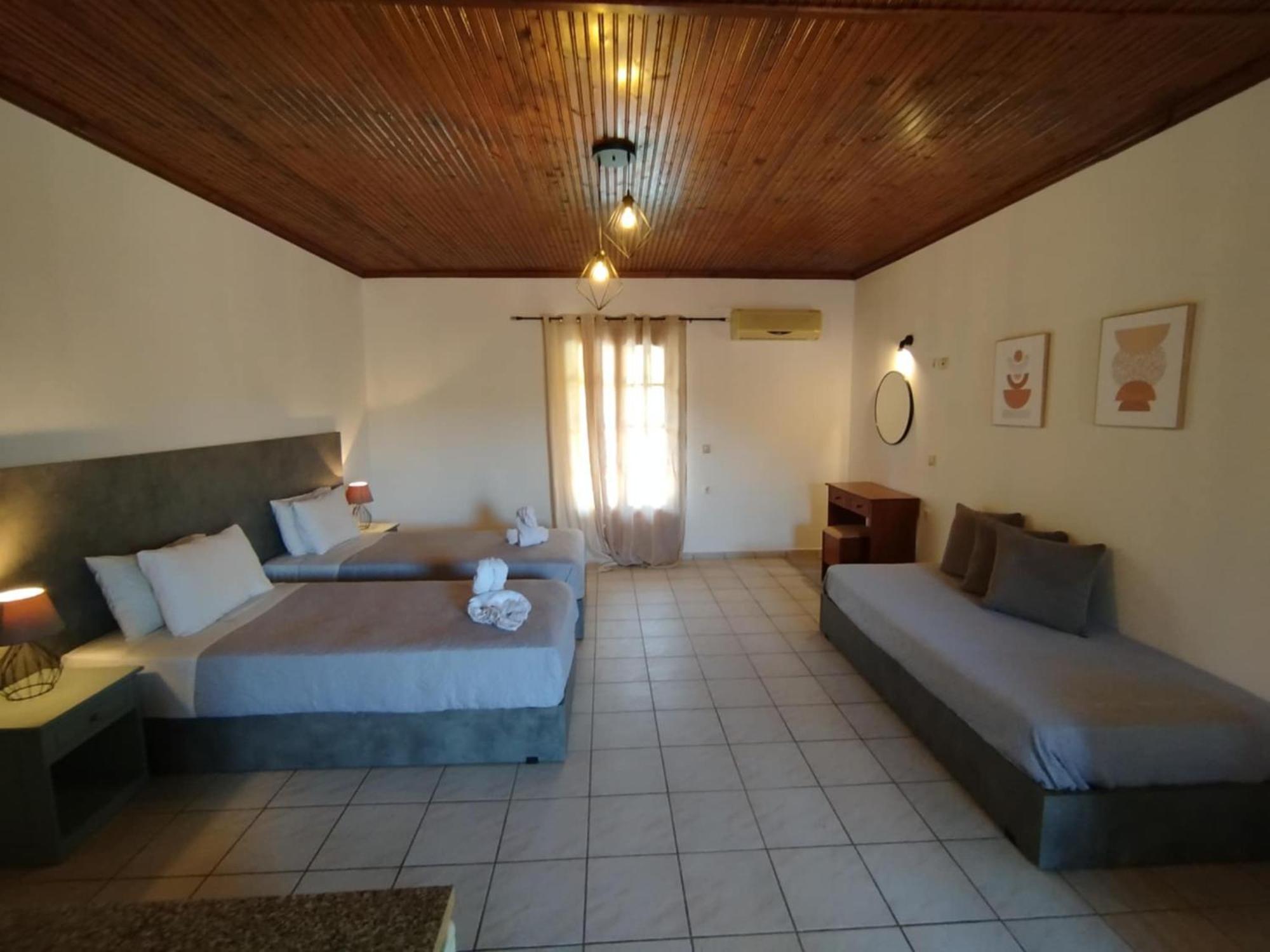 Alex Katerina Apartments Peroulades  ภายนอก รูปภาพ