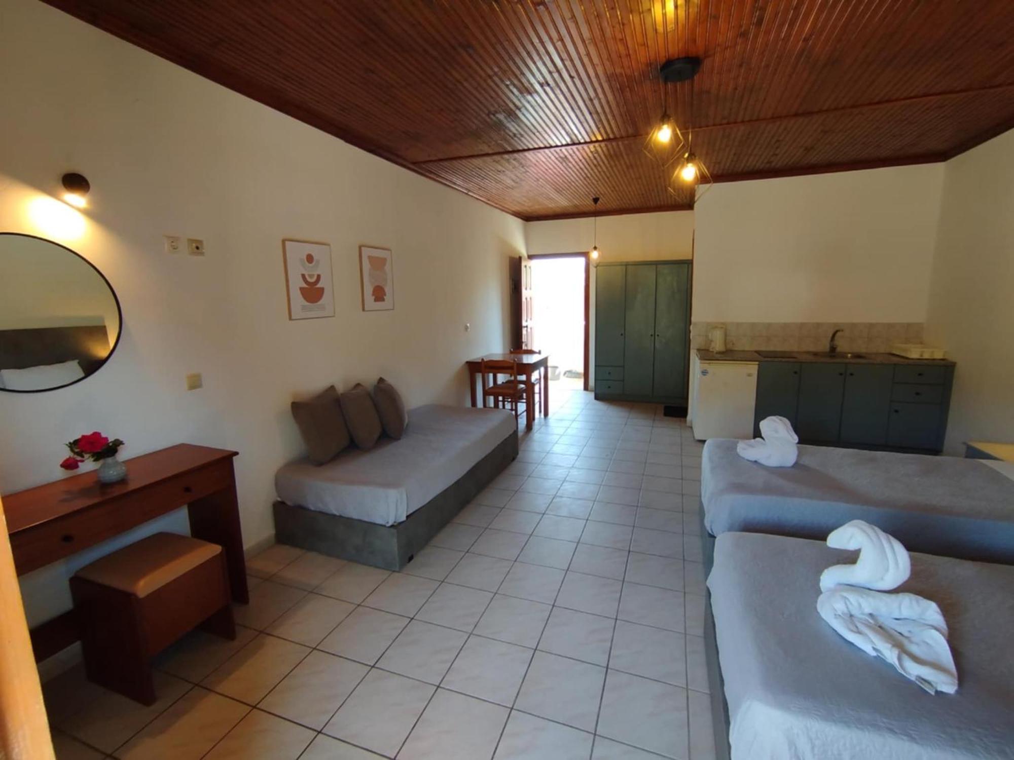 Alex Katerina Apartments Peroulades  ภายนอก รูปภาพ