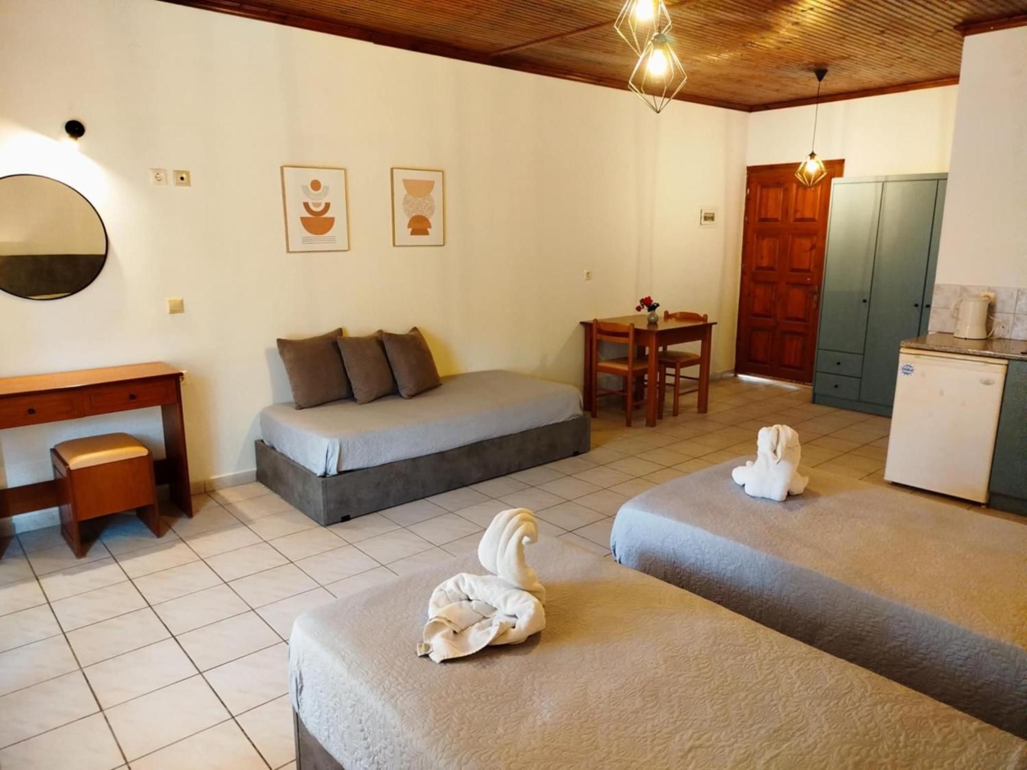 Alex Katerina Apartments Peroulades  ภายนอก รูปภาพ